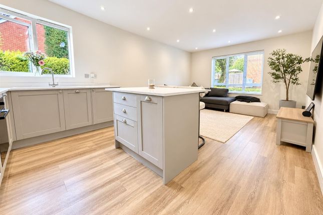 2, Angelica Way, Fareham photo 2