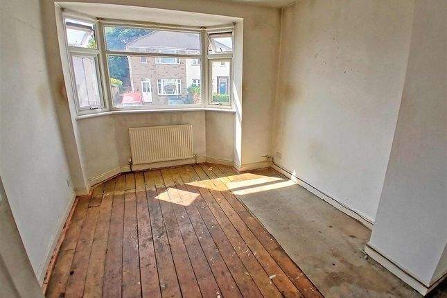 6 Kirkdale Drive, Sheffield photo 4