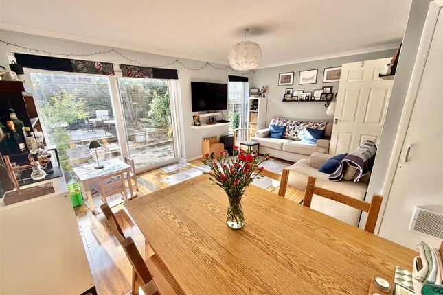 9, Elmtree Way, Bristol photo 4
