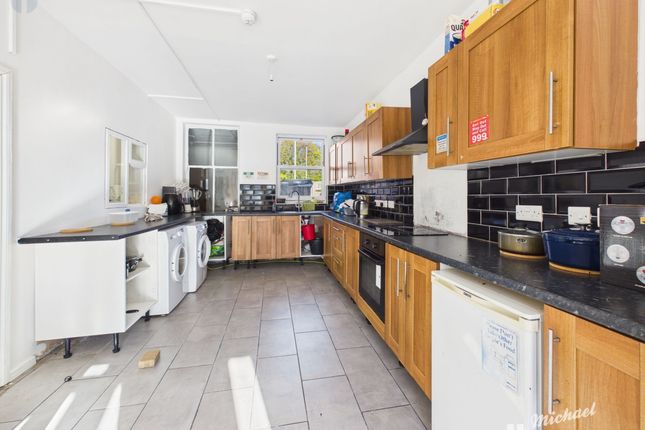 29 Stocklake, Aylesbury photo 4