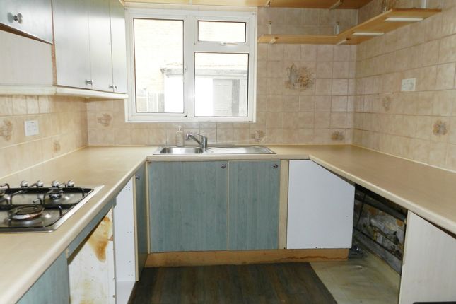 Monmouth Road, Edmonton photo 5