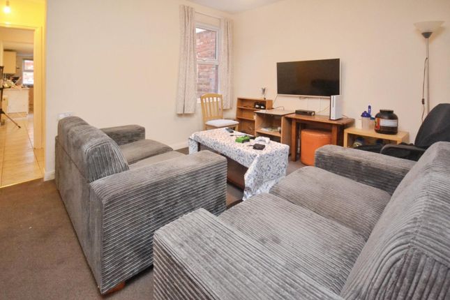 34, Pitcroft Avenue, Reading photo 2