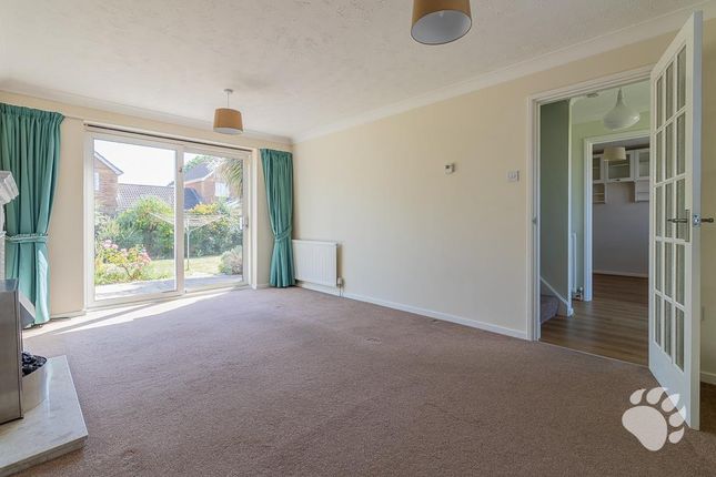 88, Broad Oaks, Wickford photo 3