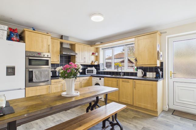 9 Old Forge Way, Beeford, East Riding Of Yorkshire photo 2