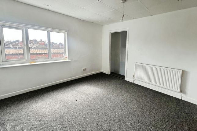 4a, Higher Market Street, Bolton photo 2