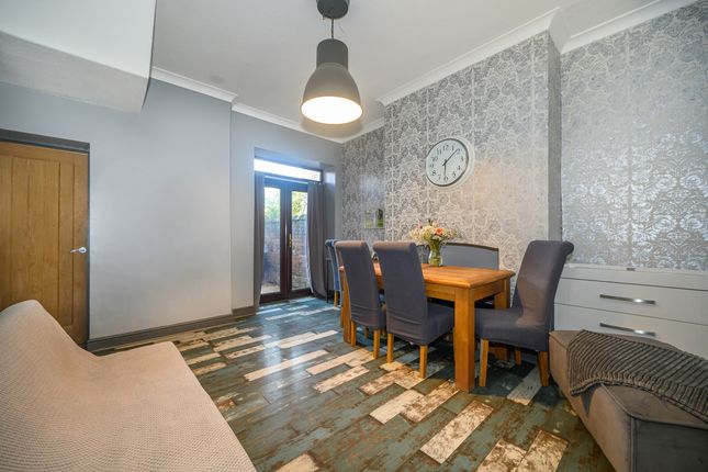 108 Market Street, Newton-Le-Willows photo 4