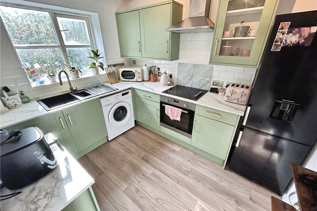 3, Bampton Court, Chandler's Ford photo 4