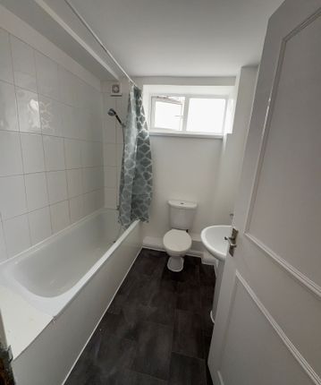 flat 6, 69 johnson street, Johnson Street, Shadwell photo 5