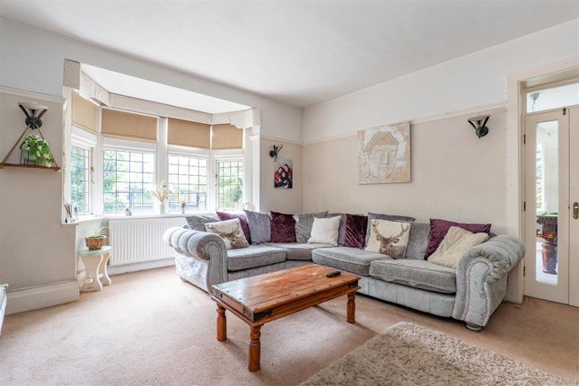 New Inn Farmhouse, Dawson Lane, Leyland photo 2