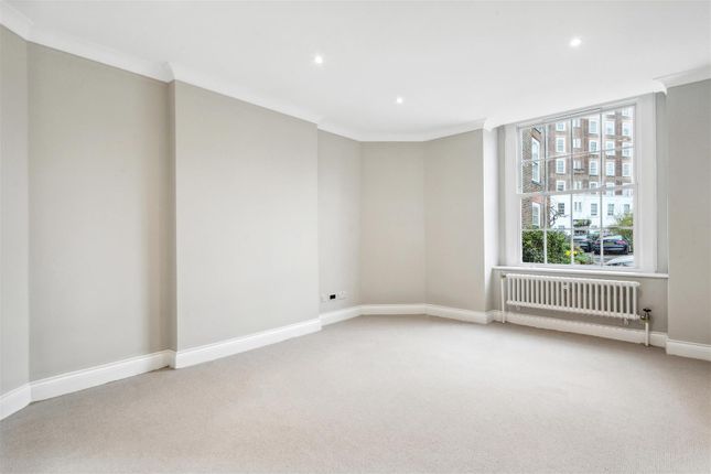 Flat to rent in North End House, Fitzjames Avenue, London