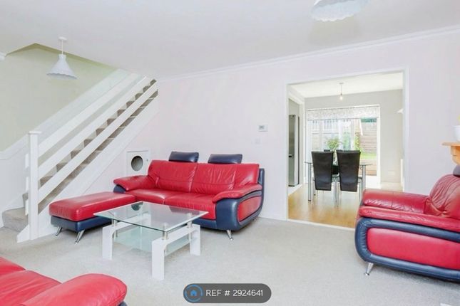 Blackthorn Drive, Leicester photo 4