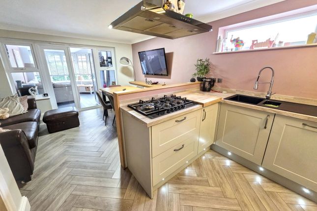 3, Watson Drive, Beverley photo 2