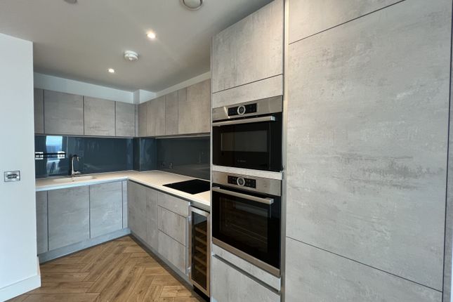 Apartment 2603, The Elizabeth Tower, 141 Chester Road, Manchester photo 5