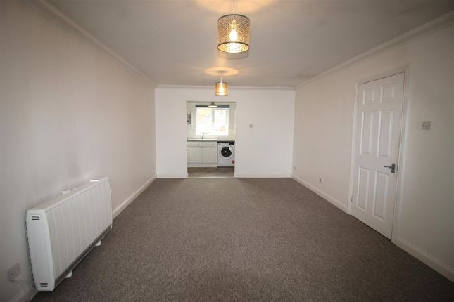 23 Queens Acre, Queens Road, High Wycombe photo 2