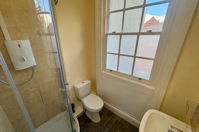 Flat 4, 27-28,, Silver Street, East Riding of Yorkshi photo 5