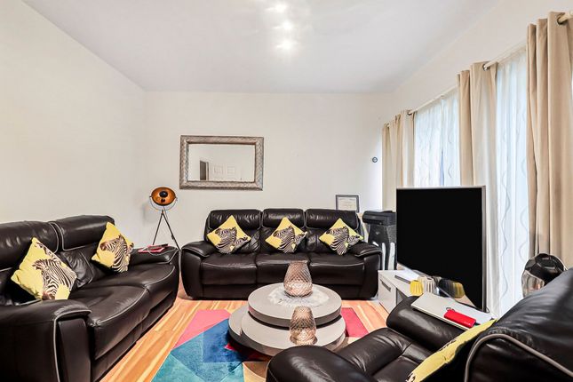 Flat for sale in Roots Hall Drive, Westwell