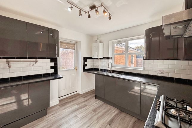 8, Juniper Way, Sleaford photo 4