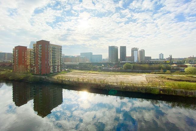 Flat 508 Waterhouse Apts, Salford photo 2