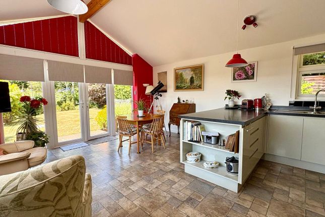 8, Raleigh Road, Devon photo 2