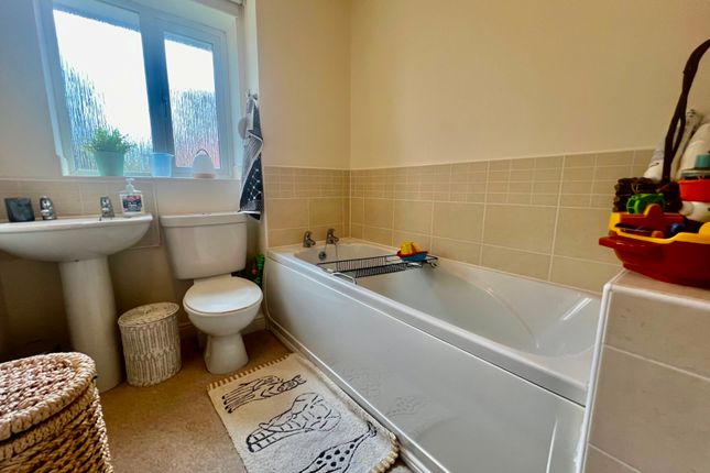 End terrace house for sale in Maximus Road, North Hykeham