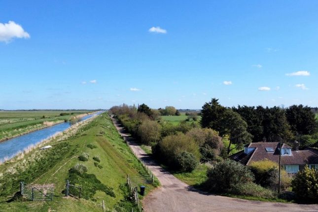 Bays Farm House, Adventurers Drove, Ely photo 3