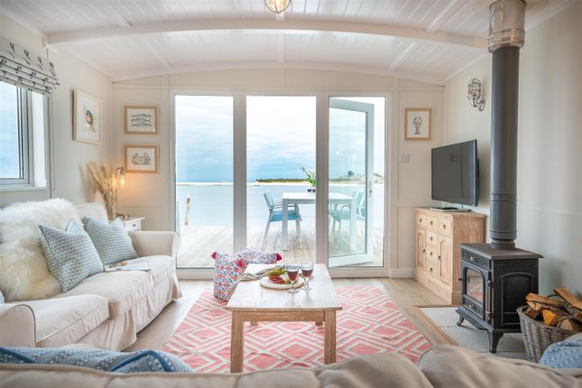 Houseboat Oystercatcher,, Embankment Road, Bembridge photo 4