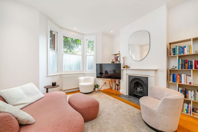 1, Silver Crescent, London photo 2