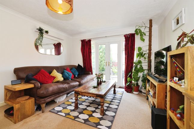 8, Dawbeney Drive, Salisbury photo 2