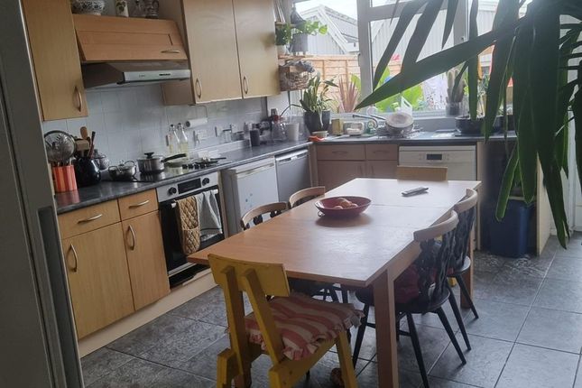 10A, Eskdale Close, Wembley photo 5