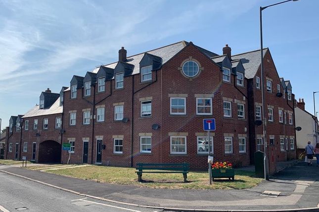 Thumbnail Commercial property for sale in York Road + 1-5 York Terrace, Market Weighton, York
