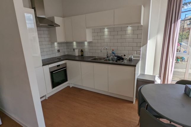 Well Presented Studio / One Bedroom Flat