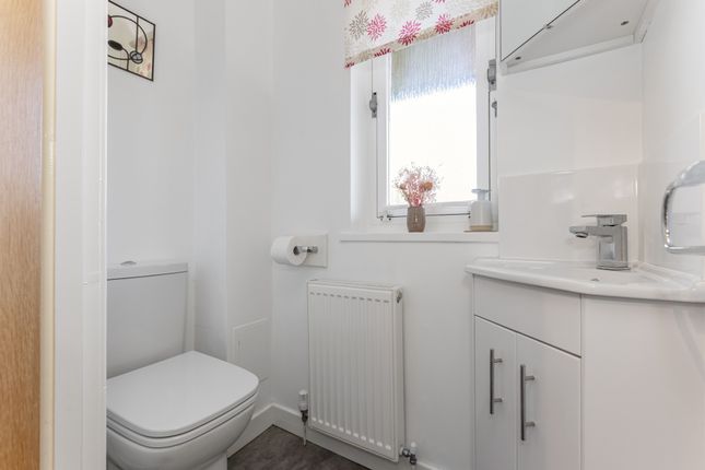23, Broomyknowe, Edinburgh photo 4