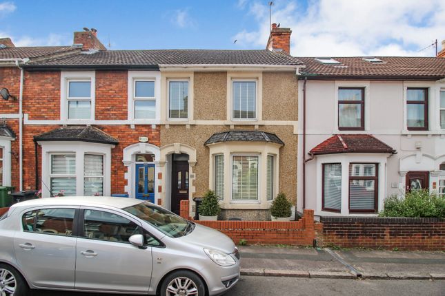 Terraced house to rent in Hythe Road, Old Town, Swindon