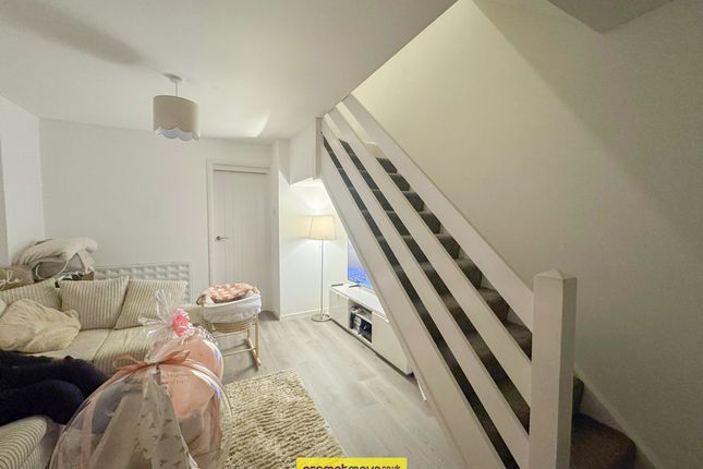 Repton Close, Luton photo 2