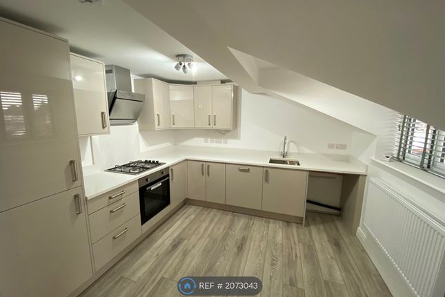 Thumbnail Flat to rent in Howards Road, Woking