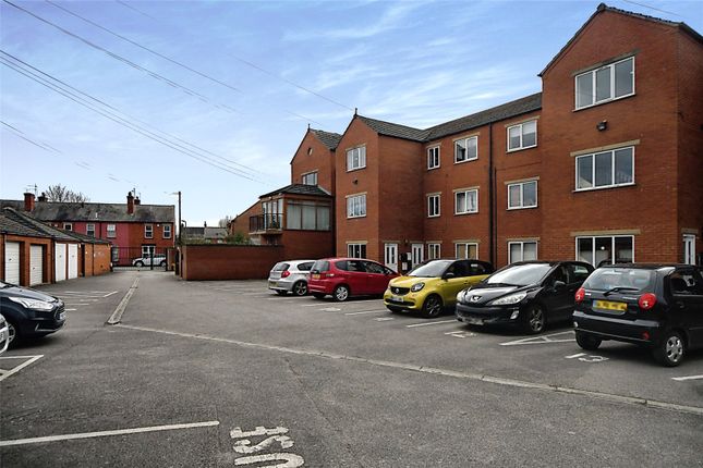 Thumbnail Flat for sale in Riverside Lawns, Peel Street, Lincoln, Lincolnshire