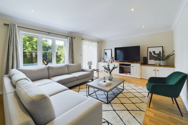 3, The Maltings Liphook Road, Bordon photo 3