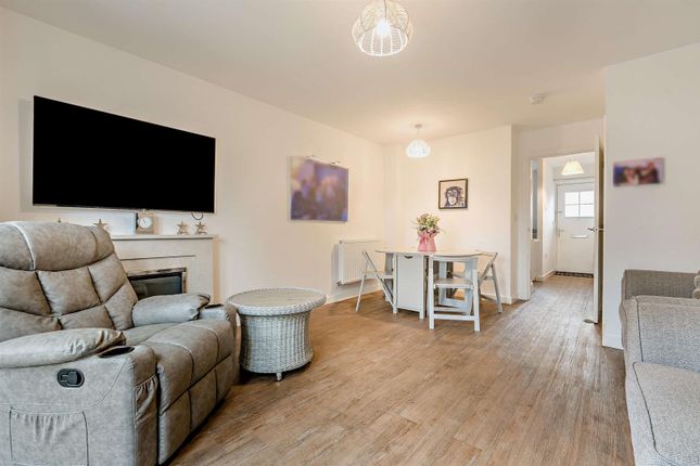64, Thespian Road, Gloucester photo 3