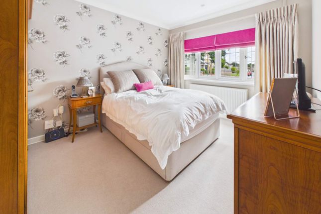 37, Heol Tyn Y Coed, Rhiwbina photo 4