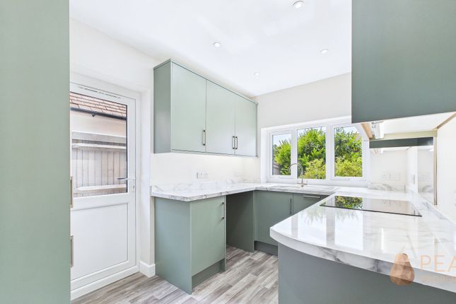 15 Ocean Drive, Worthing photo 3