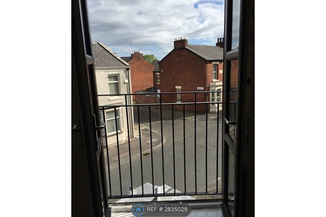 Bank Place, AshtonOnRibble, Preston photo 5