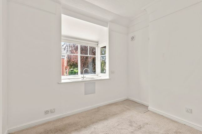 Flat 3, 20, Manley Road, West Yorkshire photo 4
