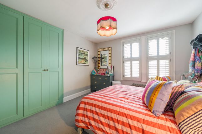 11a, Radcliffe Avenue, London photo 4