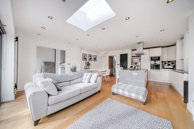 6, Shallons Road, London photo 4