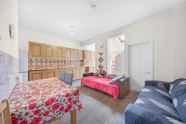 20, Sherringham Avenue, London photo 2