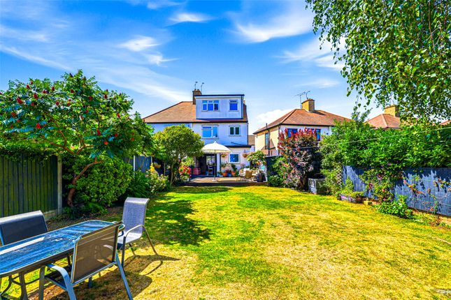 25, Walsingham Road, Essex photo 4