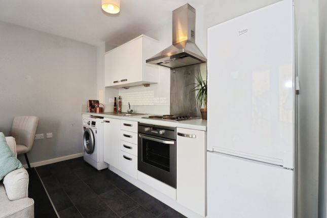 3, Yalland Close, Somerset photo 4