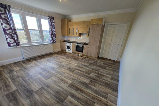 Flat 4 Frith Hill House, Upper Manor Road, Godalming photo 2