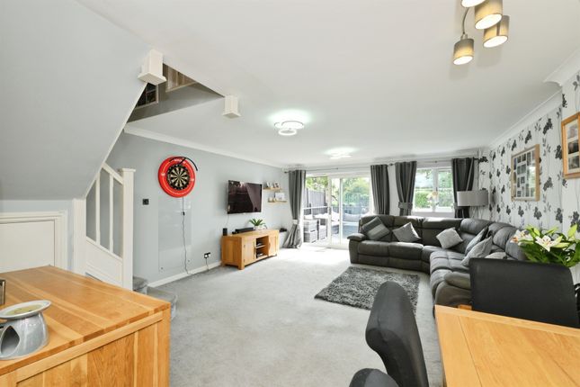 29, Farm Lane, Hoddesdon photo 4