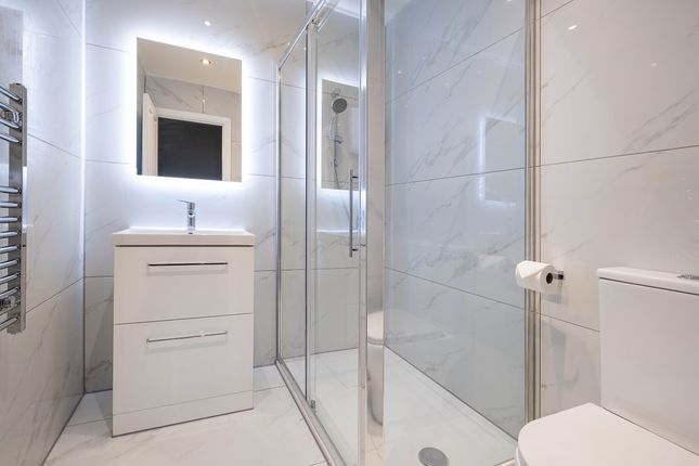 16, Vine Place, Hounslow photo 3